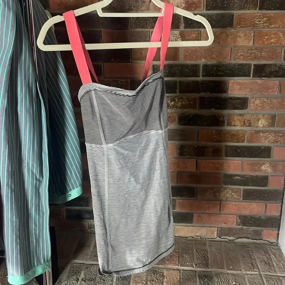 Lululemon Tank 6‎